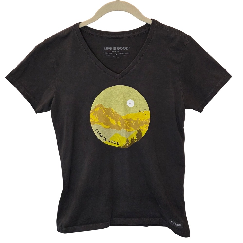 Life is Good Crusher Tee Womens Sz S Small Grey V-Neck Mountain Graphic T-Shirt